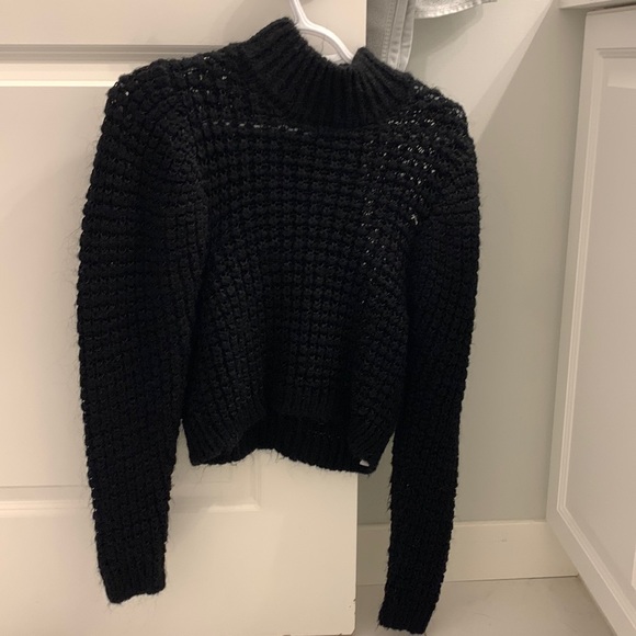 Zara Sweater - Picture 1 of 2
